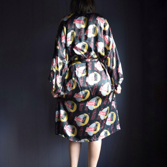 Rare Vintage 1995 Coca Cola 100% Silk Robe Housecoat Collectable - Picture 3 of 6